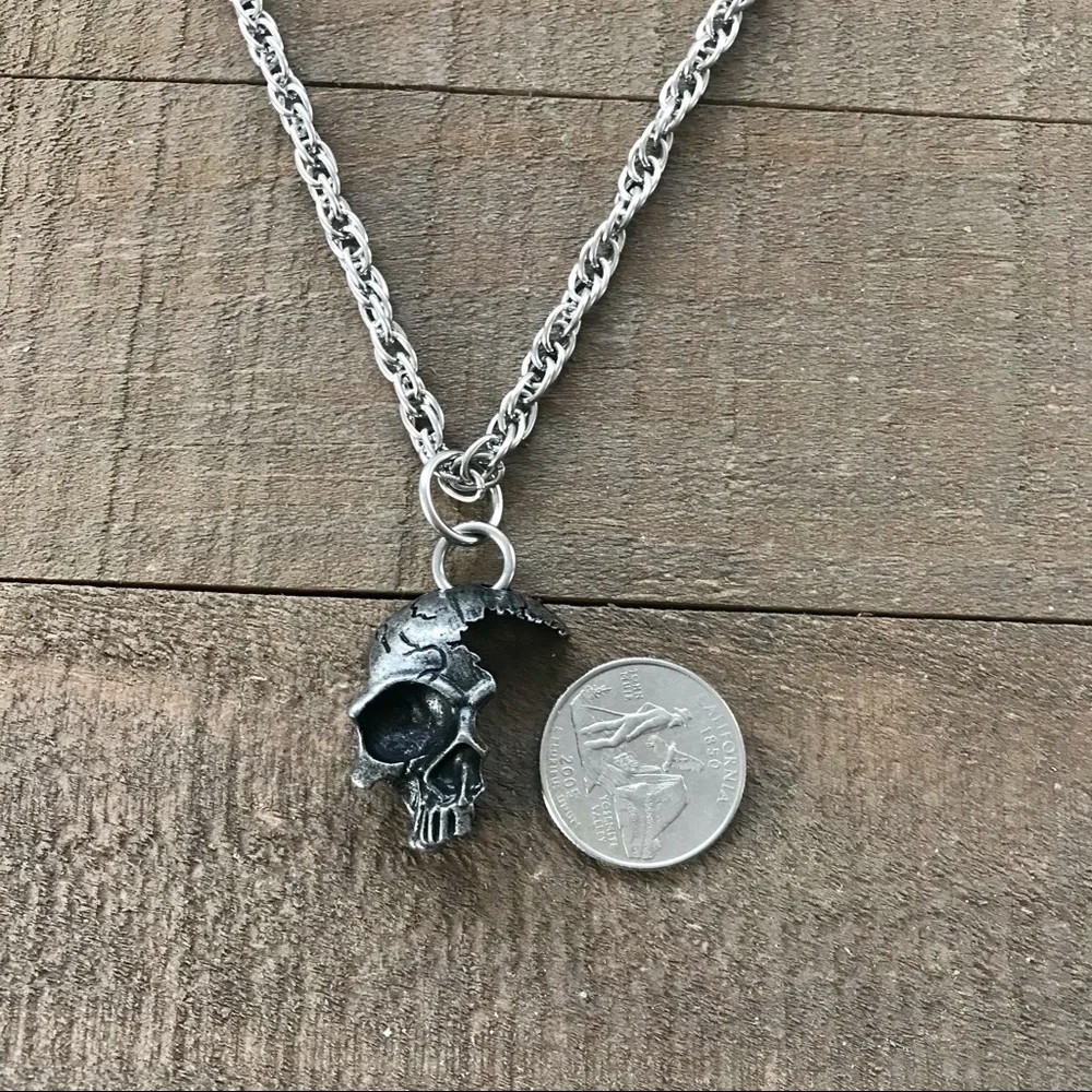 🆕3D Shattered Skull Pendant Stainless Steel